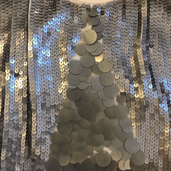 Sparkle & fade sequin top size small - Picture 2 of 5